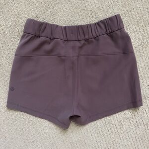 Lululemon On The Fly Mid-Rise Short